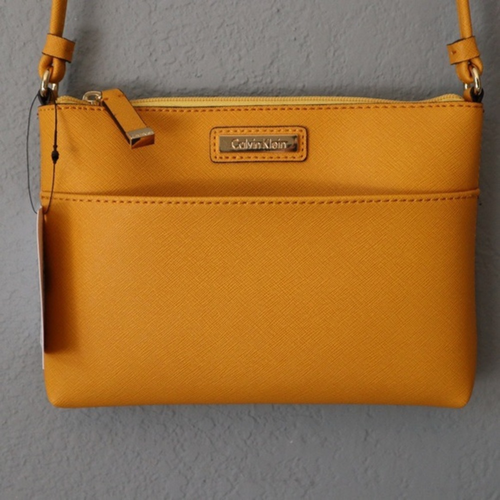 Calvin Klein Small Top Zip Crossbody